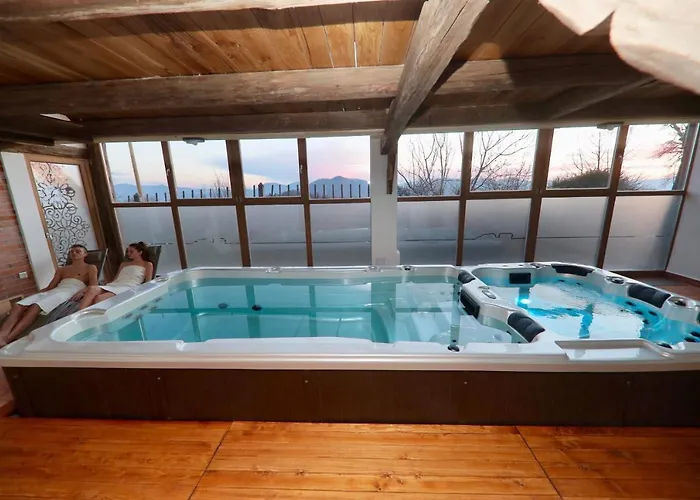 Country House Na Skaluc Hotel *